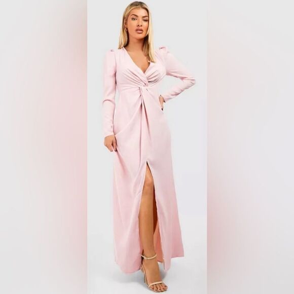 Boohoo Dresses & Skirts - Boohoo V-Neck Long Sleeve Pink Maxi Dress Size 4